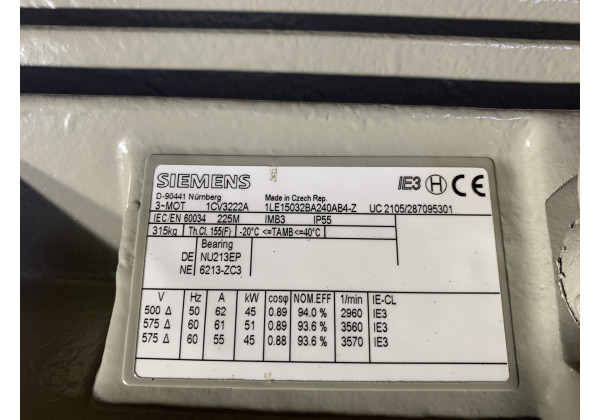 1LE15032BA240AB4-Z-InStock Motor 1LE15032BA240AB4-Z Siemens