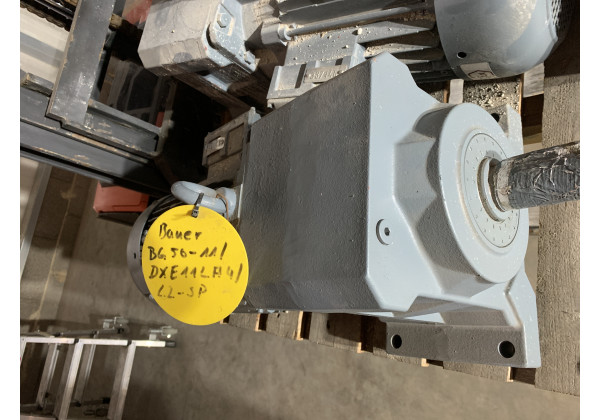 BG50/11DXE11LA4/L2-SP-InStock Motor +Reduktor BG50/11DXE11LA4/L2-SP Bauer BG50/11DXE11LA4/L2-SP-InStock Motor +Reduktor BG50/11DXE11LA4/L2-SP Bauer