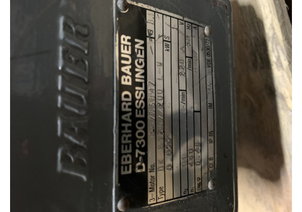 DK81207/200 L-W-InStock Motor +Reduktor DK81207/200 L-W Bauer DK81207/200 L-W-InStock Motor +Reduktor DK81207/200 L-W Bauer