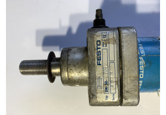 482 R Typ DN-50-700-InStock Zylinder 482 R Typ DN-50-700 FESTO